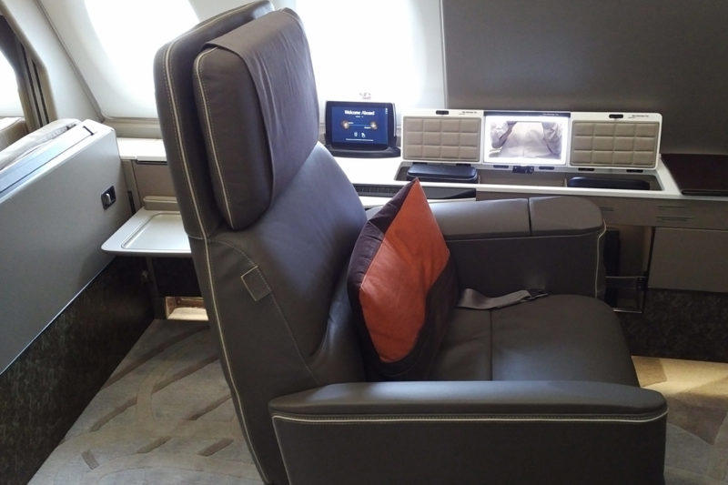 Singapore Airlines First Class Suites photo guide - SKYTRAX